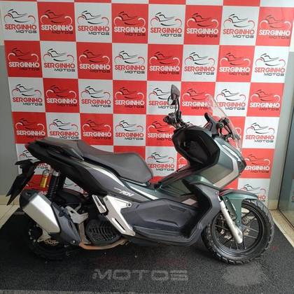HONDA ADV 